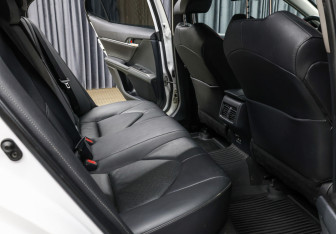 Подержанный автомобиль Toyota Camry Sedan 2022 года (12 фото)