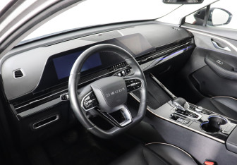 Подержанный автомобиль Omoda C5 2023 года (9 фото)