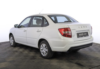 Подержанный автомобиль LADA (ВАЗ) Granta Sedan 2023 года (7 фото)