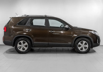 Подержанный автомобиль Kia Sorento 2019 года (4 фото)