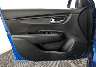 Подержанный автомобиль Kia Rio Hatchback 2020 года (17 фото)