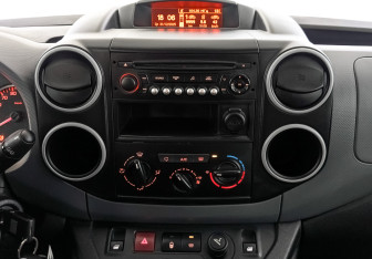 Подержанный автомобиль Citroen Berlingo 2021 года (17 фото)