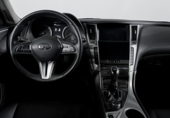 Подержанный автомобиль Infiniti Q50 2022 года (12 фото)