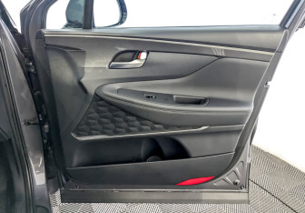 Подержанный автомобиль Hyundai Santa Fe 2022 года (27 фото)