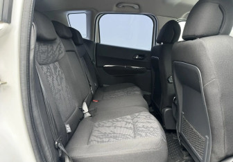 Подержанный автомобиль Peugeot 3008 2011 года (11 фото)