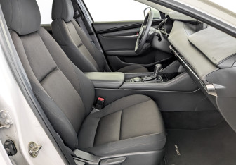 Подержанный автомобиль Mazda 3 Sedan 2019 года (23 фото)