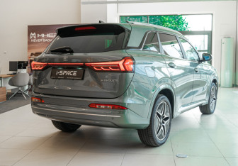 Новый Evolute i-SPACE 2025 (3 фото)