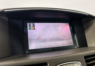 Подержанный автомобиль Infiniti Q70 2015 года (22 фото)