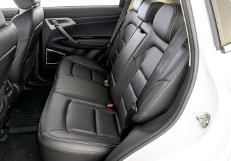 Подержанный автомобиль Geely Atlas 2019 года (12 фото)