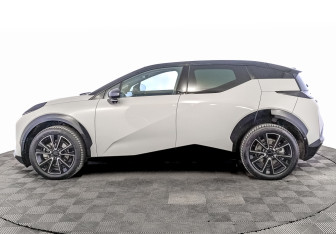 Подержанный автомобиль Zeekr X 2023 года (8 фото)