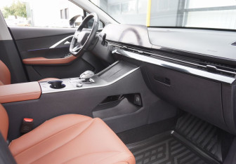 Подержанный автомобиль Omoda C5 2022 года (11 фото)