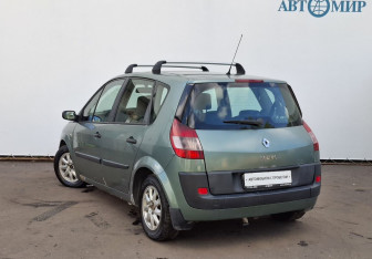 Подержанный автомобиль Renault Scenic 2004 года (7 фото)