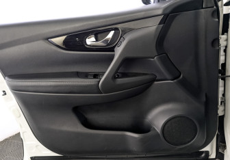 Подержанный автомобиль Nissan Qashqai 2018 года (19 фото)