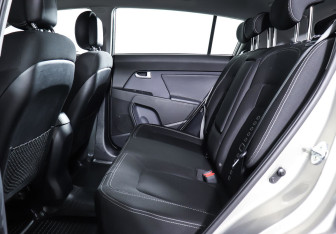 Подержанный автомобиль Kia Sportage 2015 года (16 фото)