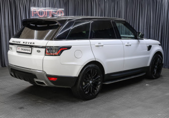 Подержанный автомобиль Land Rover Range Rover Sport 2018 года (5 фото)