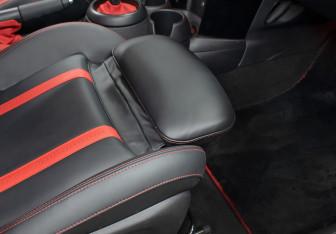 Подержанный автомобиль MINI Hatch 2021 года (12 фото)