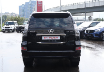 Подержанный автомобиль Lexus GX 2016 года (6 фото)