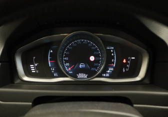 Подержанный автомобиль Volvo S80 2014 года (12 фото)