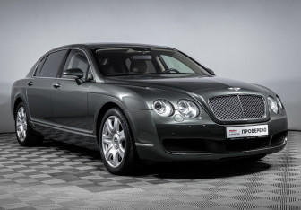 Подержанный автомобиль Bentley Continental Flying Spur 2006 года (3 фото)