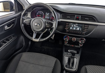 Подержанный автомобиль Kia Rio Hatchback 2020 года (24 фото)