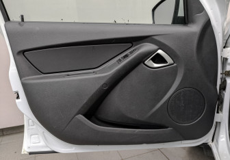 Подержанный автомобиль LADA (ВАЗ) Granta Sedan 2024 года (19 фото)