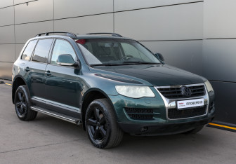Подержанный автомобиль Volkswagen Touareg 2008 года (3 фото)