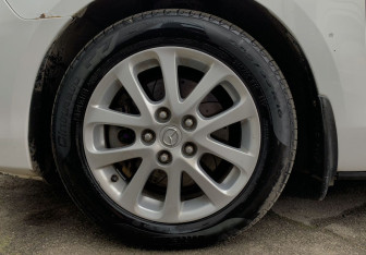 Подержанный автомобиль Mazda 3 Sedan 2008 года (9 фото)