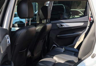 Подержанный автомобиль Geely Emgrand X7 2020 года (8 фото)