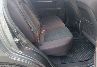 Подержанный автомобиль Hyundai Santa Fe 2010 года (11 фото)