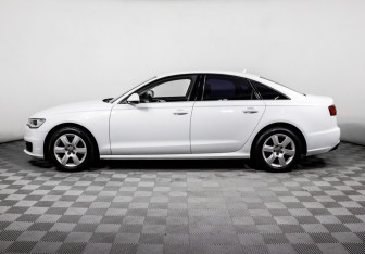 Подержанный автомобиль Audi A6 Sedan 2015 года (8 фото)