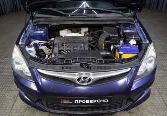 Подержанный автомобиль Hyundai i30 Hatchback 2010 года (9 фото)