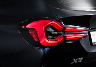 Подержанный автомобиль BMW X3 2022 года (9 фото)