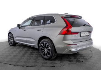 Подержанный автомобиль Volvo XC60 2021 года (7 фото)