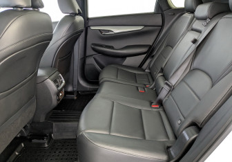 Подержанный автомобиль Infiniti QX50 2019 года (12 фото)