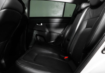 Подержанный автомобиль Kia Sportage 2012 года (10 фото)