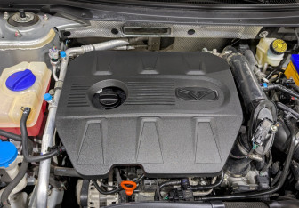 Подержанный автомобиль Kaiyi E5 2023 года (6 фото)