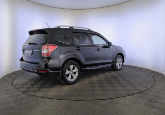 Подержанный автомобиль Subaru Forester Suv 2014 года (5 фото)