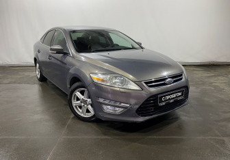 Подержанный автомобиль Ford Mondeo Sedan 2011 года (3 фото)