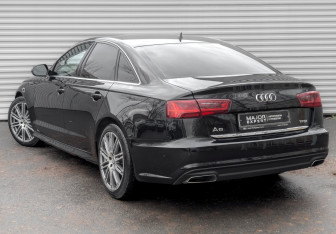 Подержанный автомобиль Audi A6 Sedan 2018 года (7 фото)