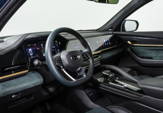 Подержанный автомобиль Geely Monjaro 2023 года (10 фото)