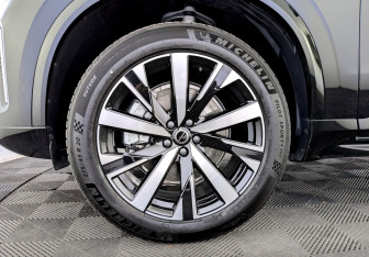 Новый Volvo XC90 2025 (7 фото)