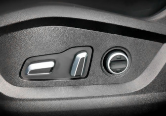 Подержанный автомобиль Exeed RX 2023 года (21 фото)