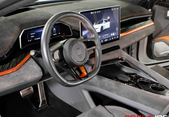 Подержанный автомобиль Zeekr 001 2023 года (10 фото)