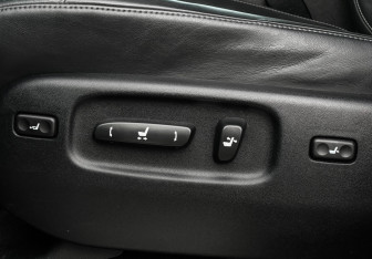 Подержанный автомобиль Lexus LX 2020 года (15 фото)