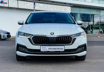 Подержанный автомобиль Skoda Octavia Liftback 2020 года (2 фото)