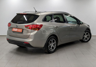 Подержанный автомобиль Kia Ceed Wagon 2014 года (5 фото)