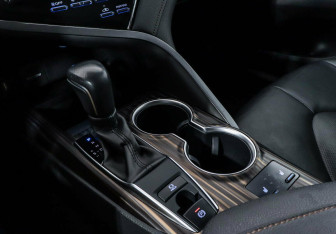 Подержанный автомобиль Toyota Camry Sedan 2018 года (15 фото)