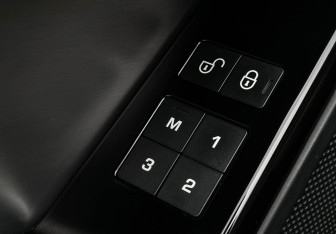 Подержанный автомобиль Land Rover Range Rover Velar 2019 года (17 фото)