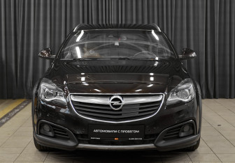 Подержанный автомобиль Opel Insignia Wagon 2014 года (2 фото)