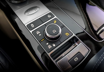 Подержанный автомобиль Land Rover Range Rover 2021 года (26 фото)